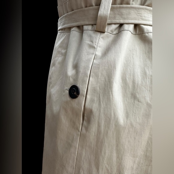 NWOT? Cream Timeless Trench Coat with Feminine Details - High End Craftsmanship - Picture 5 of 7